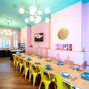 Number Twenty Four Townhouse - Sleeps 22 Brighton